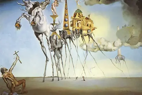 Surrealizm w malarstwie: koń na cienkich nogach, słonie z długimi nogami niosące budowle, postać z krzyżem.