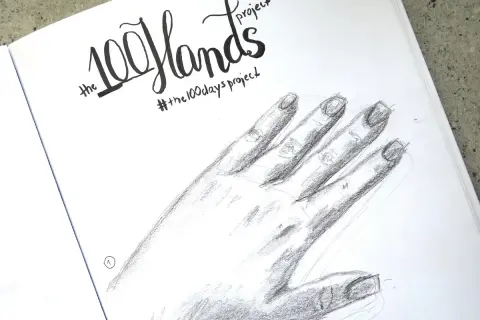Rysunek dłoni ołówkiem, część projektu "The 100 Hands Project".