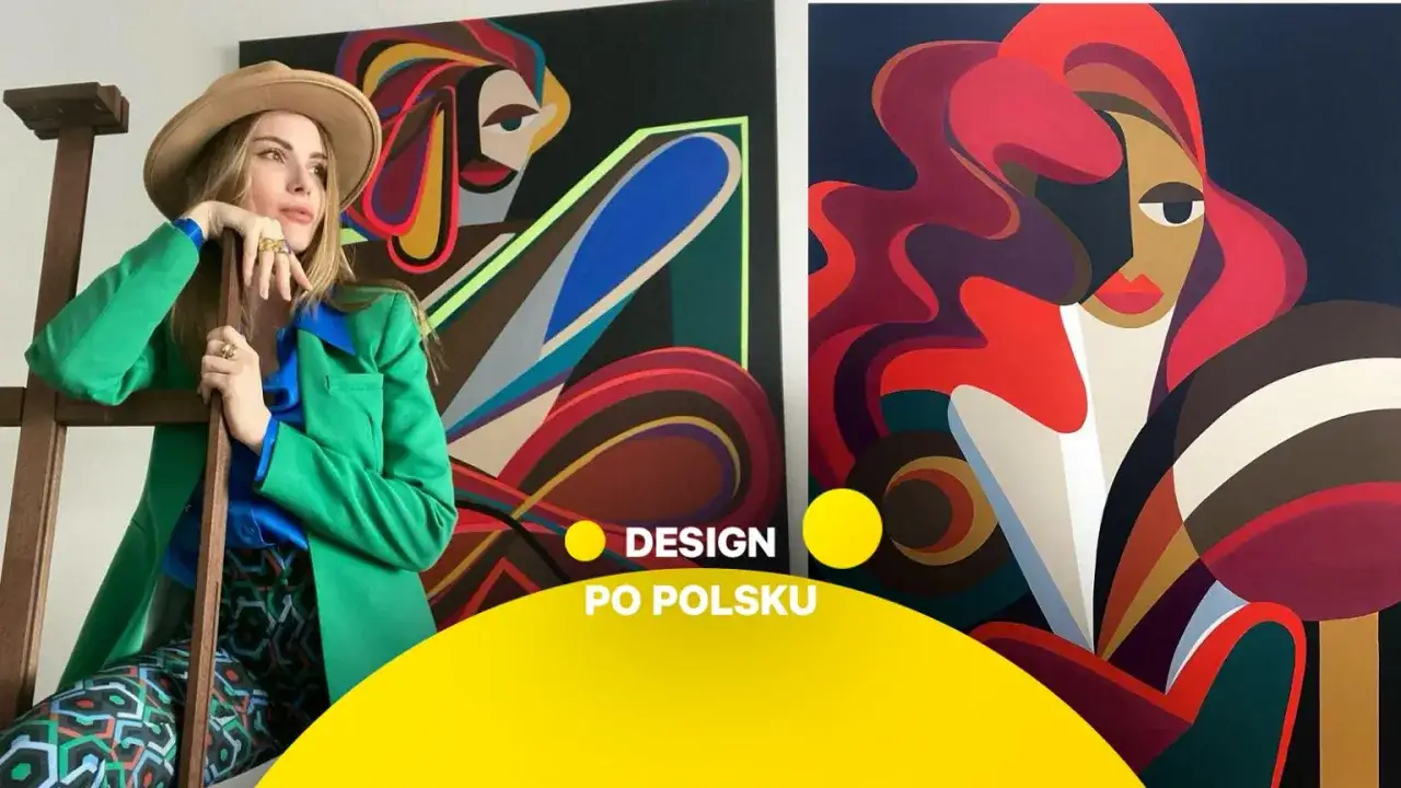 Kobieta w kapeluszu i zielonej marynarce pozuje na tle abstrakcyjnych obrazów. To kompas młodej sztuki, pokazujący kierunek polskiego designu.