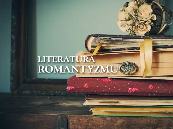 Stos starych książek, ozdobiony bukietem suszonych kwiatów, przywołuje ducha romantyzmu w sztuce.